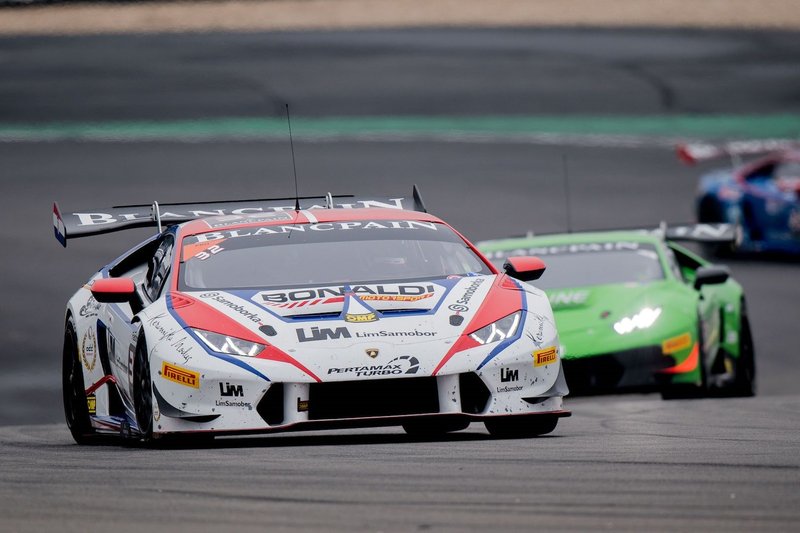 Lamborghini Huracán Super Trofeo race cars battling for position on track during the Blancpain Super Trofeo Europe round at the Nürburgring