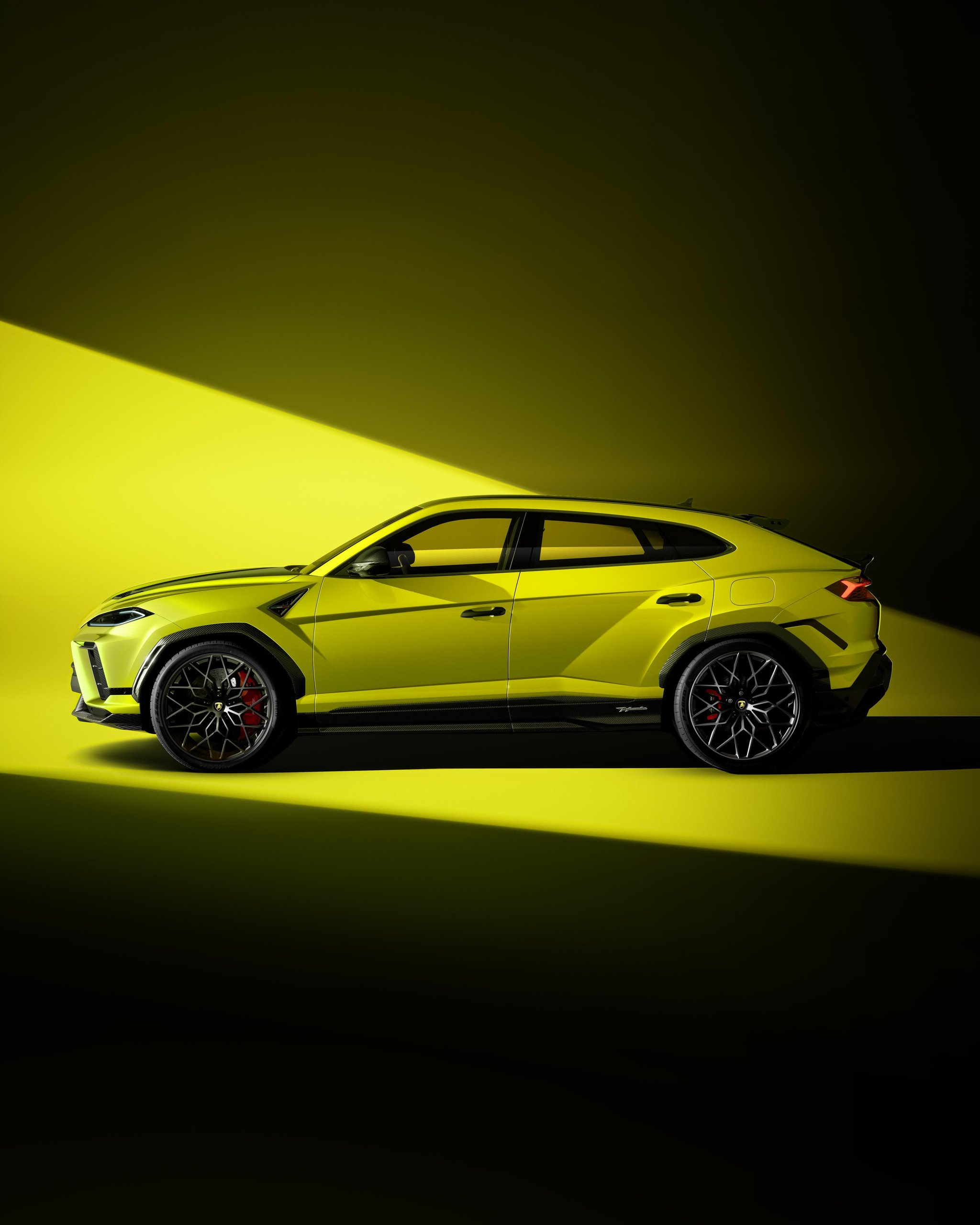 Lamborghini urus se performante 812 cv hybrid draft 688d7e53 exterior 012 scaled