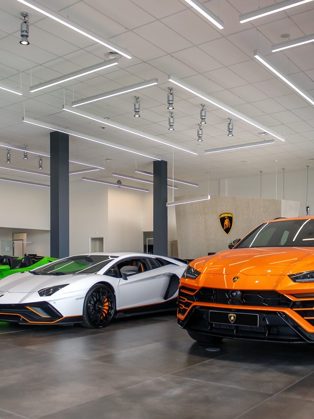 How Lamborghini's 2018 Iceland Expedition Proved the Urus Belonged Off the Pavement