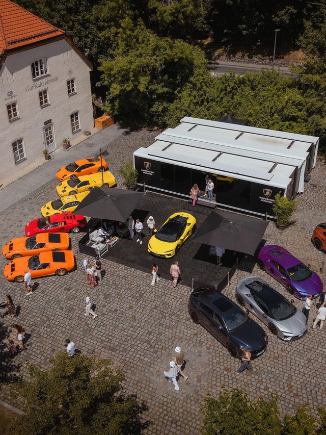 Fenomeno Roadster at Lake Tegernsee: Why Lamborghini Chose a Concours Lawn Over a Motor Show Stage