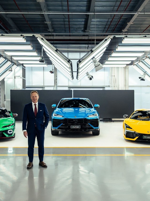 Every Lamborghini Just Won a Red Dot Award — and the Revuelto Took Top Honors