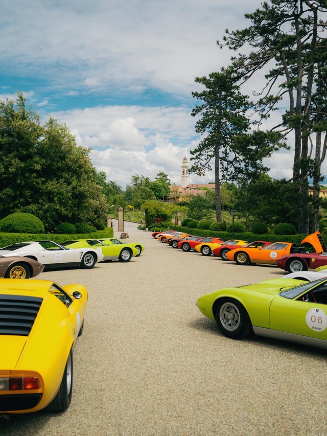 Forty Miuras on One Fairway: Lamborghini's Calculated Heritage Theater at Pebble Beach