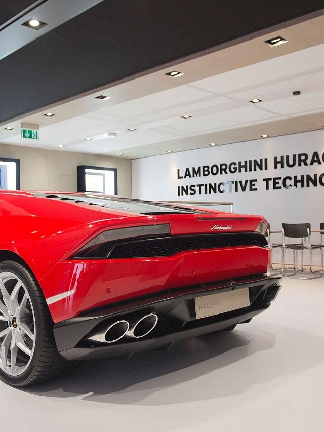 Huracán EVO RWD Spyder: Lamborghini's Case for the Unfiltered V10 Convertible
