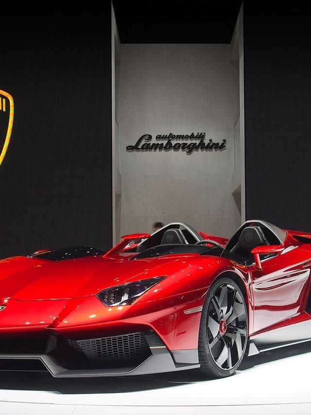 How Lamborghini's May 2020 Factory Restart Became a Masterclass in Crisis Strategy
