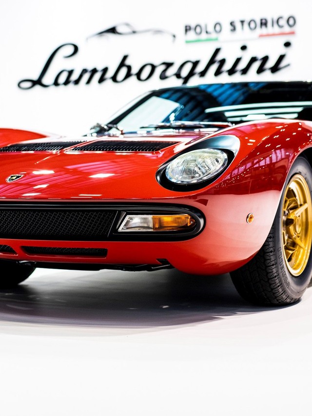 Five Miuras, Five Extraordinary Histories: How Pebble Beach Gave Lamborghini's Original Supercar Its Own Stage