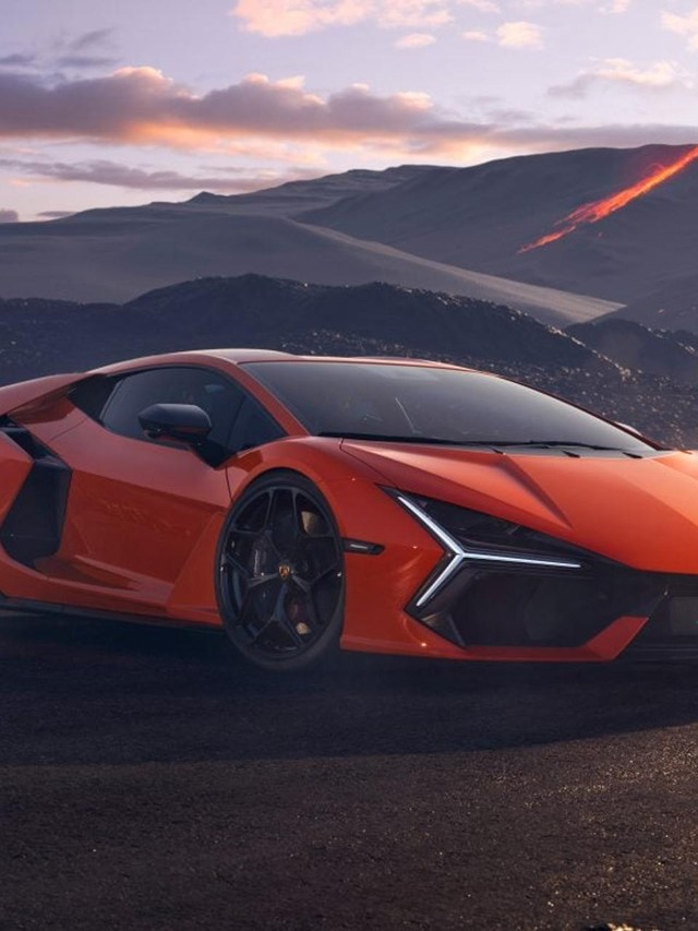 Selezione Lamborghini: How a 150-Point Inspection Aims to Kill the Fear of Buying a Used Bull