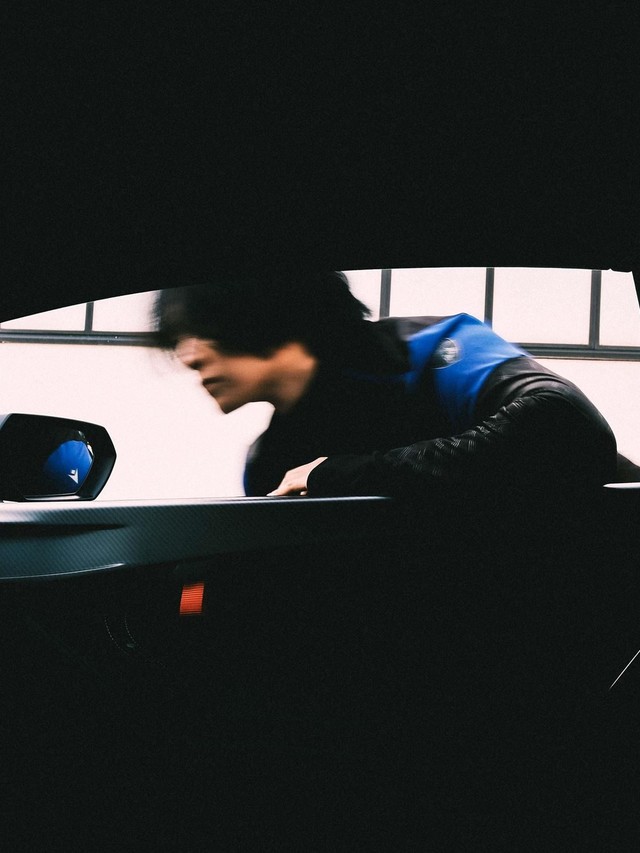 Lamborghini's Second Macron Activewear Drop Stitches Car-Seat Hexagons Into Running Gear