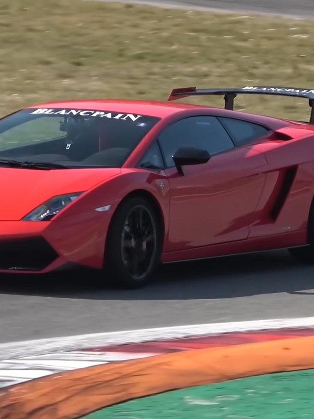 Super Trofeo at Silverstone: Teenagers vs. Veterans in a Three-Point Title Fight