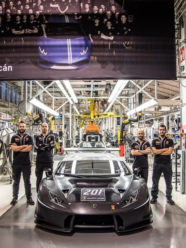 Why Lamborghini Builds Its Race Cars on the Same Line as Your Huracán