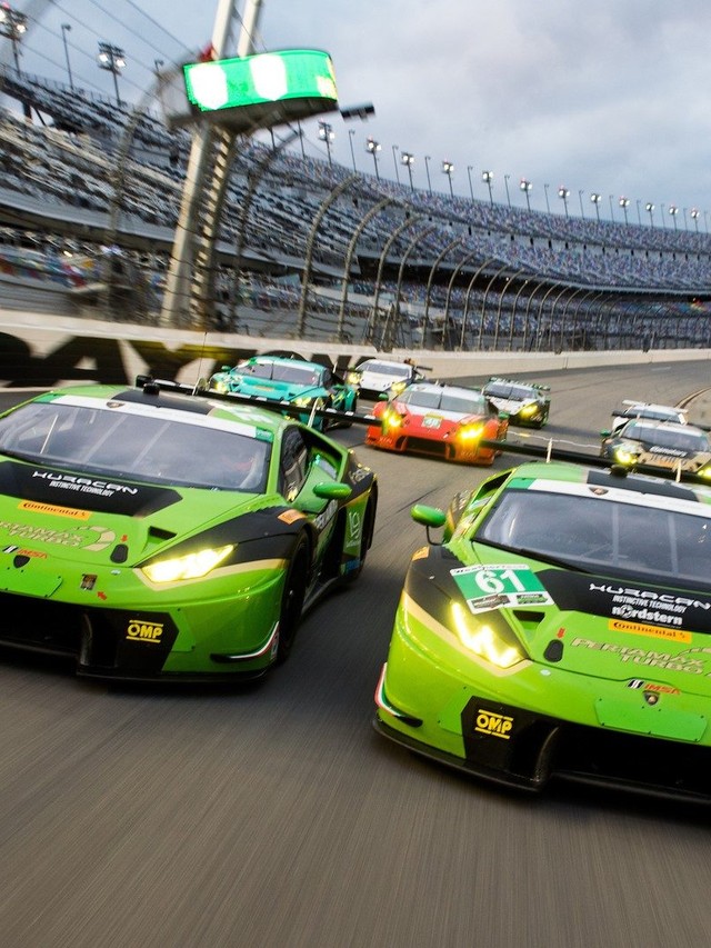 Lamborghini’s Eight-Car GTD Gambit at the 2017 Daytona 24 Hours