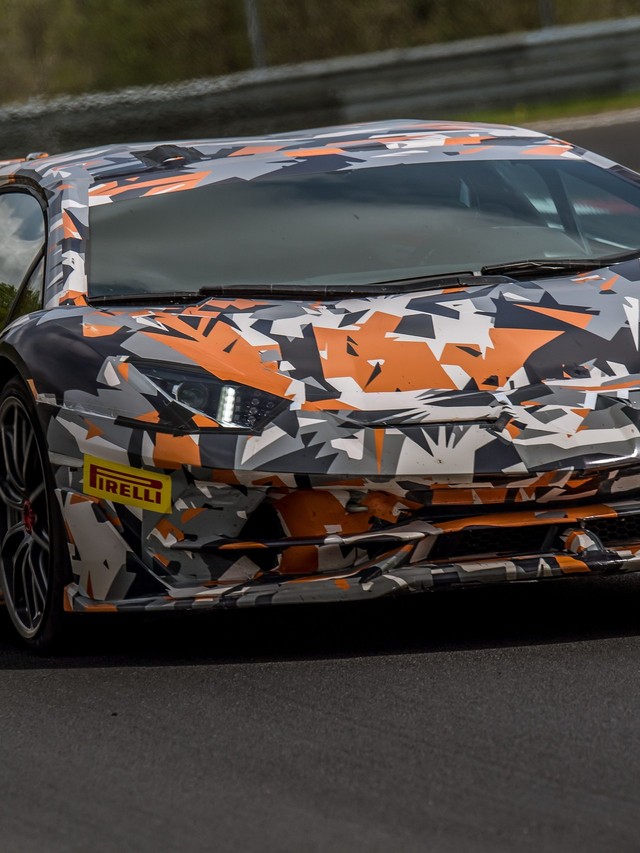 The Camouflaged Aventador SVJ Just Set a 6:44.97 Nürburgring Record
