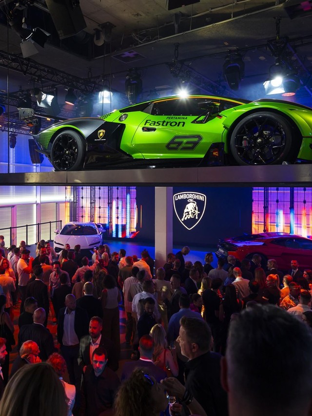 Lamborghini and d'Avenza: Bespoke Suits Meet Ad Personam Car Customization
