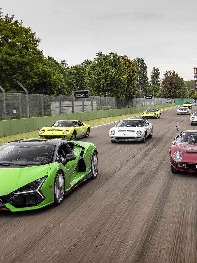 How Lamborghini Turned the Miura’s 50th Birthday Into a V12 Heritage Masterclass