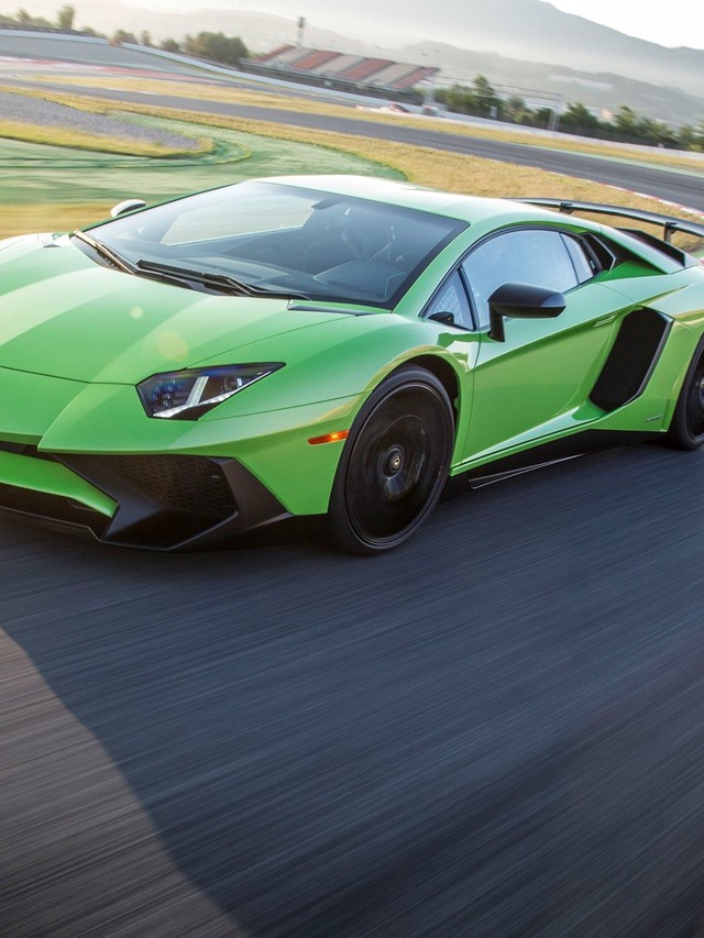 How Lamborghini’s 2015 Record Year Bankrolled Everything That Came After